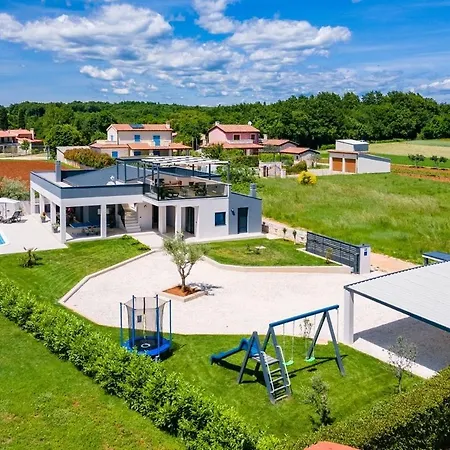 Bella Villa