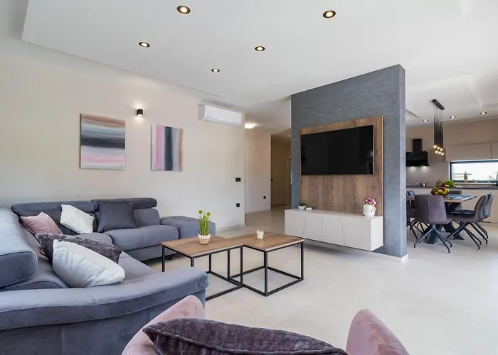 Bella Villa